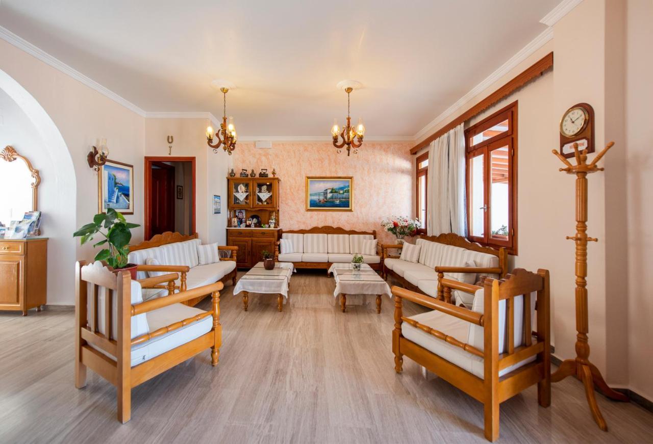 Irene Studios - Beachfront Páros Eksteriør bilde