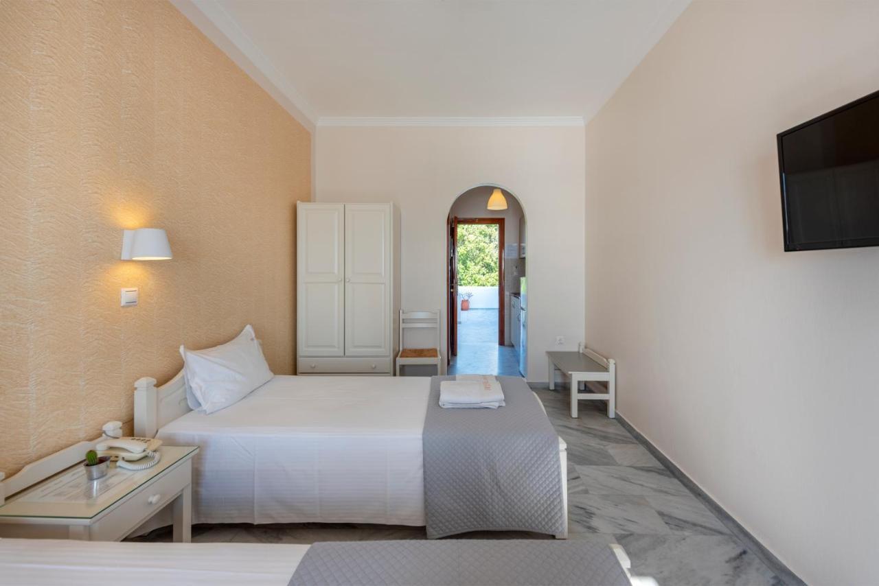 Irene Studios - Beachfront Páros Eksteriør bilde