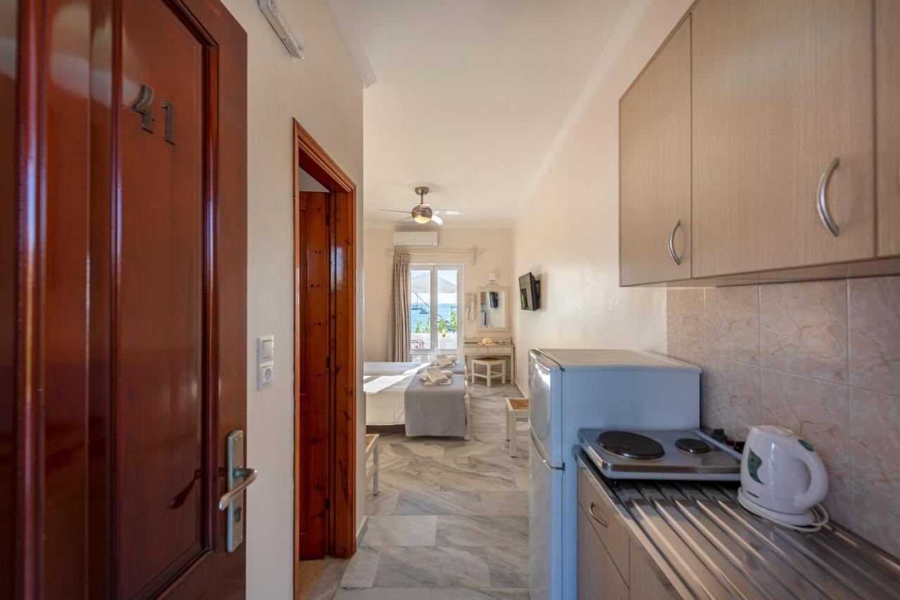 Irene Studios - Beachfront Páros Eksteriør bilde