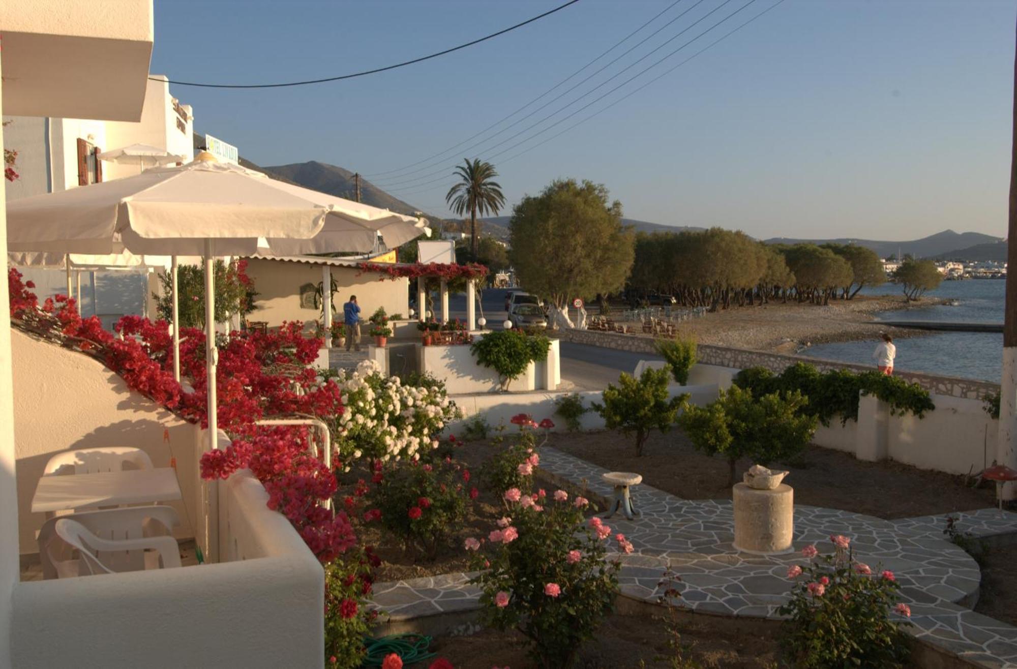 Irene Studios - Beachfront Páros Eksteriør bilde